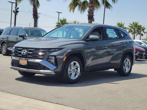 New 2026 Hyundai Tucson SE FWD image 2