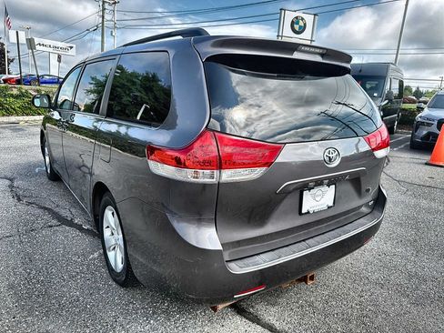 Used 2012 Toyota Sienna LE FWD image 12
