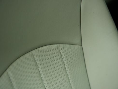 Certified 2014 Buick Enclave Premium FWD image 23