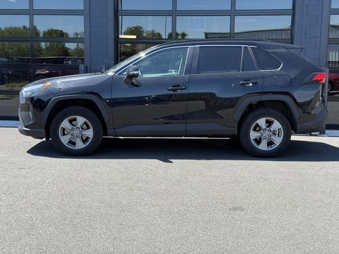 Used 2024 Toyota RAV4 XLE FWD image 2