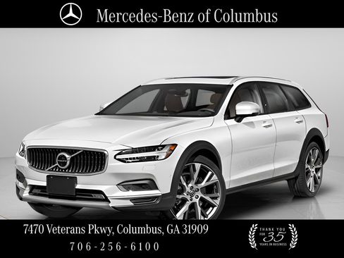 Used 2025 Volvo V90 B6 Cross Country Ultra AWD/4WD image 1