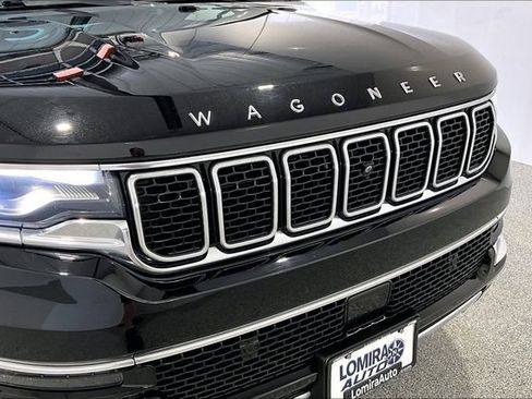 Used 2023 Jeep Wagoneer Series III w/ Premium Group I AWD/4WD image 35