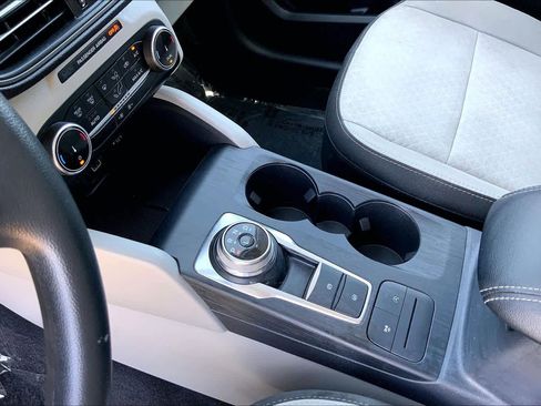 Certified 2025 Ford Escape Active image 17