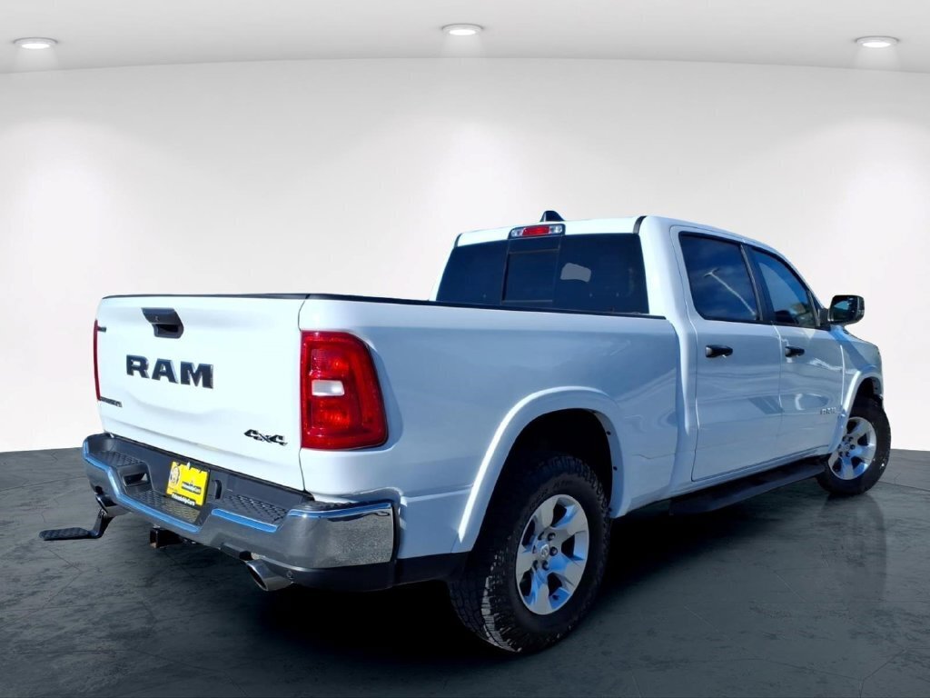 Used 2025 RAM 1500 Big Horn AWD/4WD image 8