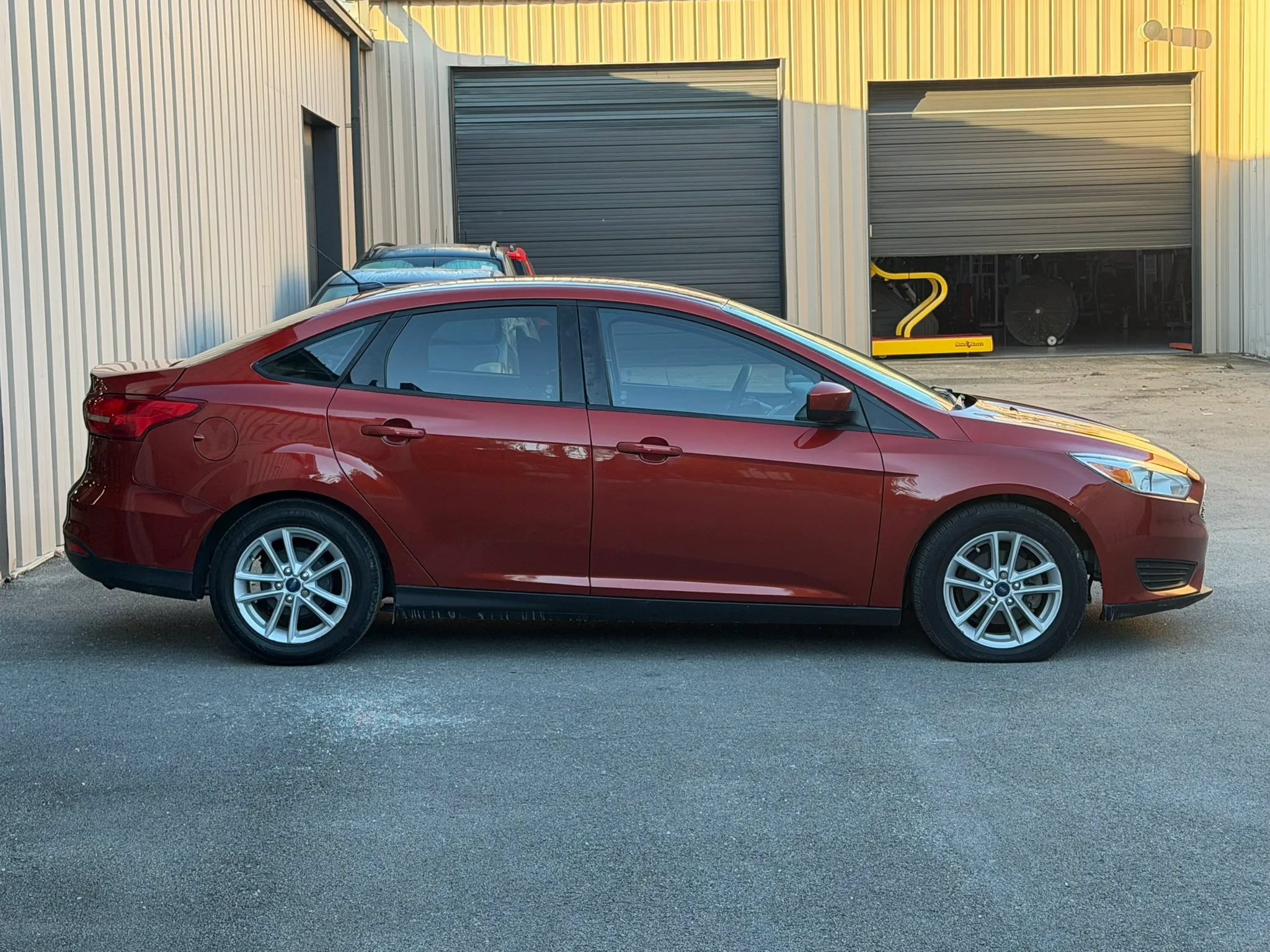 Used 2018 Ford Focus SE FWD image 8