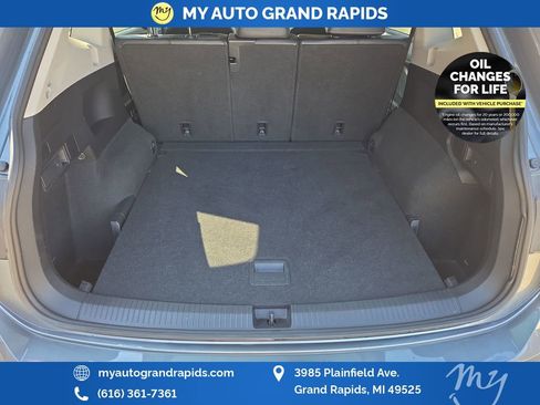 Used 2024 Volkswagen Tiguan SE AWD/4WD image 21