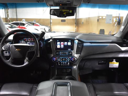 Used 2015 Chevrolet Suburban LT image 36