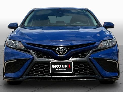 Used 2024 Toyota Camry SE image 4