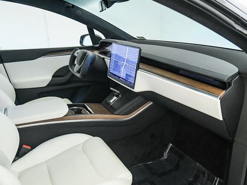 Used 2023 Tesla Model X AWD/4WD image 17