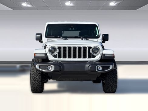 Used 2024 Jeep Wrangler Sahara w/ Technology Group image 5