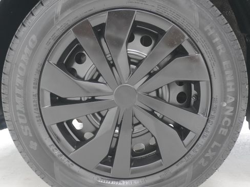Used 2014 Nissan Versa S Plus FWD image 28