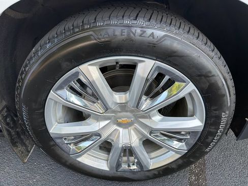 Used 2023 Chevrolet Tahoe High Country AWD/4WD image 12