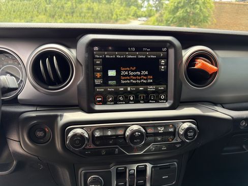 Used 2021 Jeep Wrangler Unlimited Sport AWD/4WD image 27