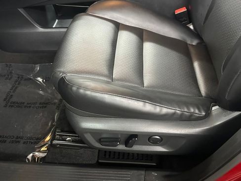 Used 2023 Nissan Rogue SV w/ SV Premium Package image 13