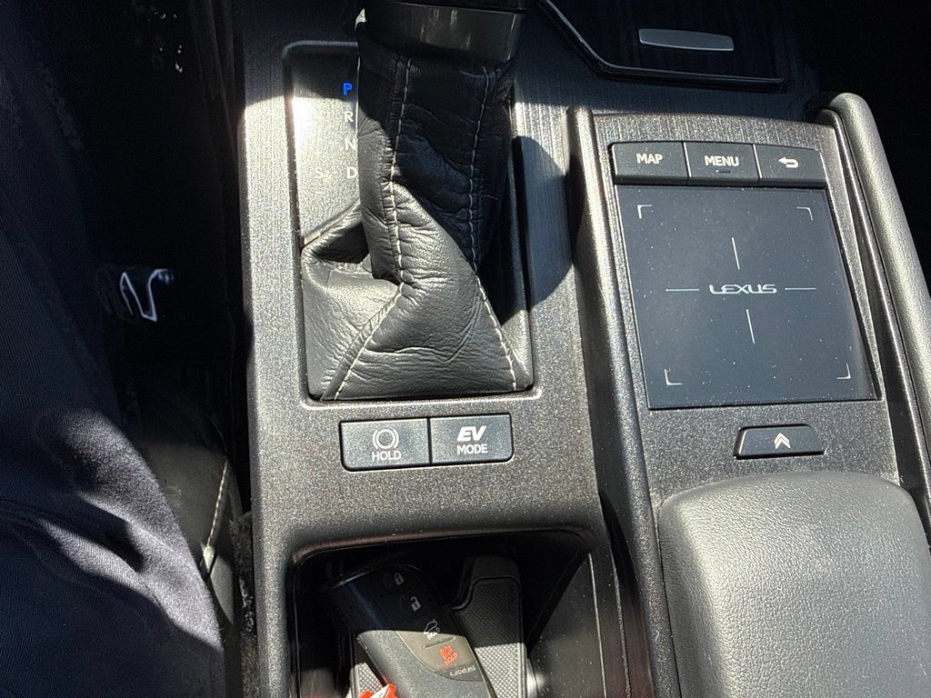 Used 2021 Lexus ES 300h w/ Accessory Package FWD image 31