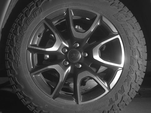 Used 2025 Jeep Compass Trailhawk AWD/4WD image 14