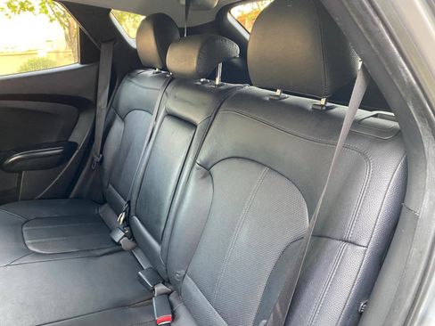 Used 2012 Hyundai Tucson Limited image 34