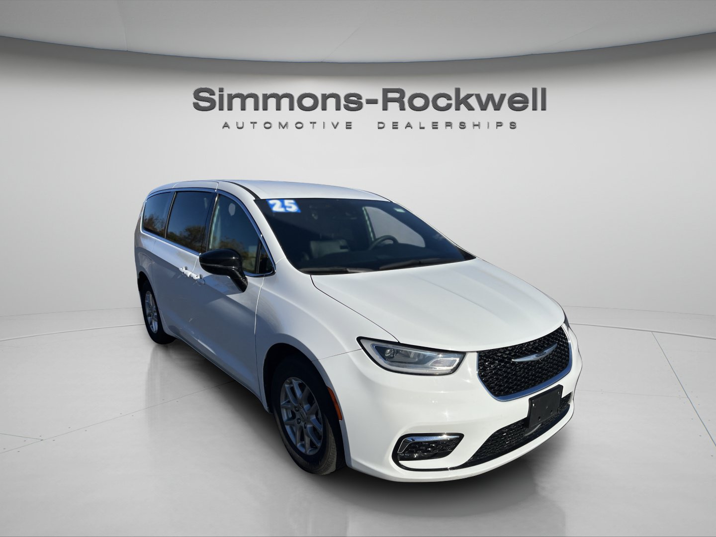 Used 2025 Chrysler Pacifica Select FWD image 7