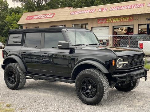 Used 2022 Ford Bronco Badlands AWD/4WD image 3