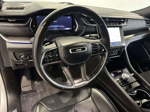 Certified 2022 Jeep Grand Cherokee L Overland w/ MOPAR Finishing Package image 15