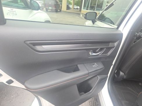 Used 2025 Honda CR-V Sport-L image 8