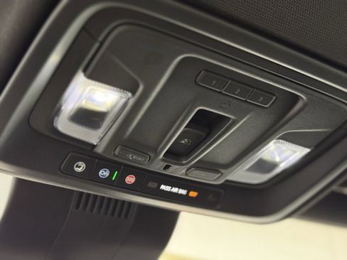 Used 2024 Chevrolet Silverado 1500 ZR2 w/ Technology Package image 46