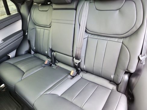 New 2026 Land Rover Range Rover Sport SE image 25