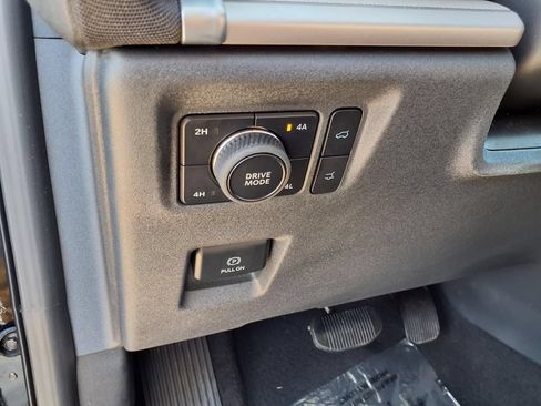 Used 2025 Ford Expedition Active AWD/4WD image 22