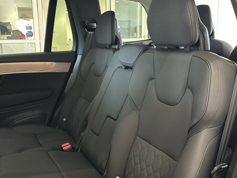 Used 2025 Volvo XC90 B6 Plus AWD/4WD image 26
