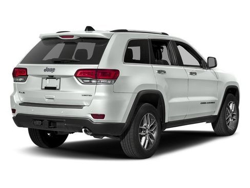 Used 2017 Jeep Grand Cherokee Limited image 2