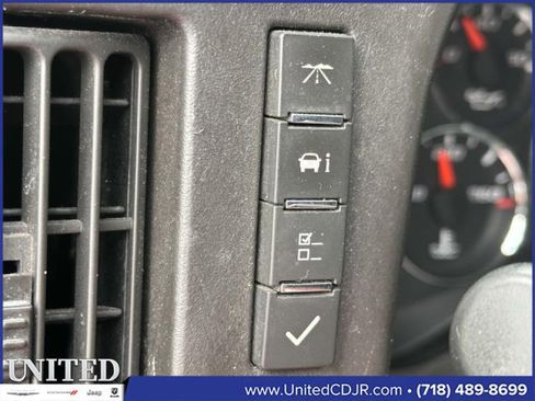 Used 2013 Chevrolet Express 1500 image 21