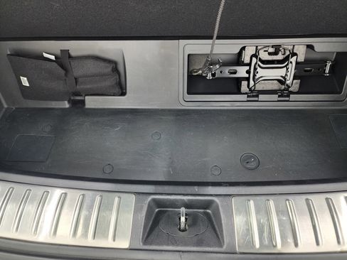 Used 2024 Hyundai Palisade Calligraphy image 32