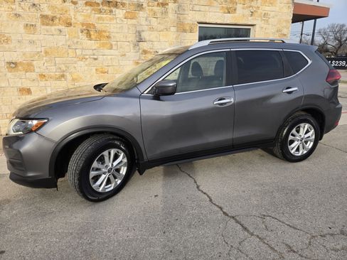 Used 2018 Nissan Rogue S w/ S Value Package image 2