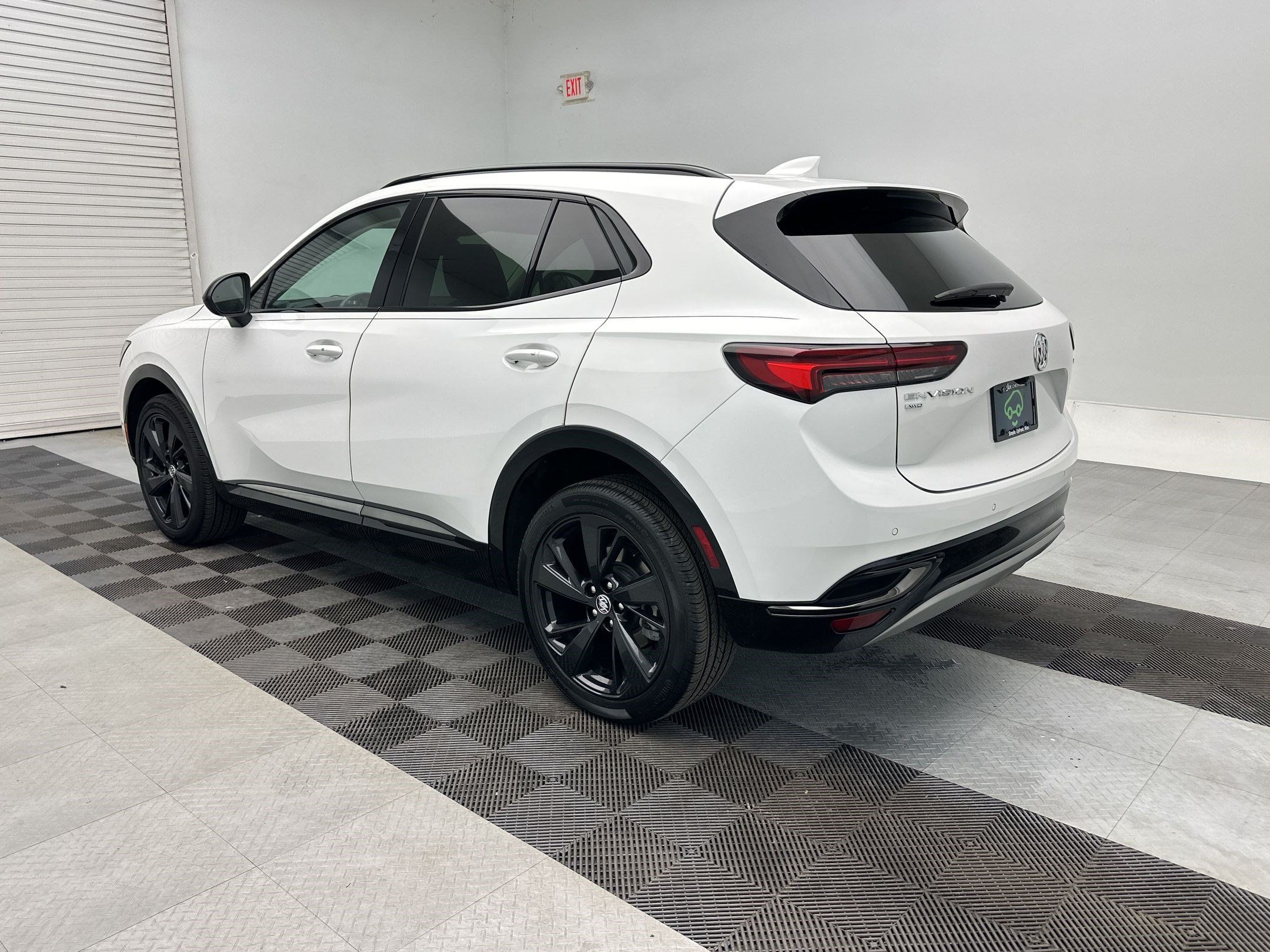 Certified 2023 Buick Envision Preferred w/ Sport Touring Package AWD/4WD image 3
