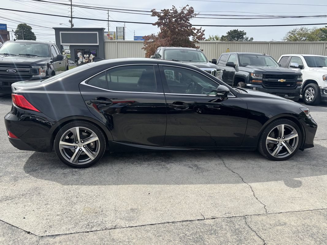 Used 2017 Lexus IS 200t w/ Navigation System Package RWD image 8