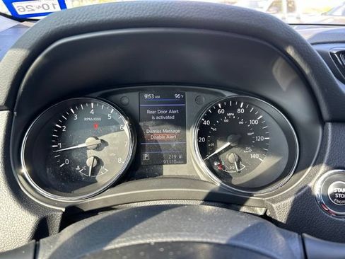 Used 2020 Nissan Rogue SL FWD image 13