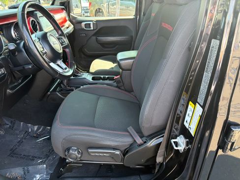 Used 2019 Jeep Wrangler Unlimited Rubicon w/ Steel Bumper Group AWD/4WD image 12