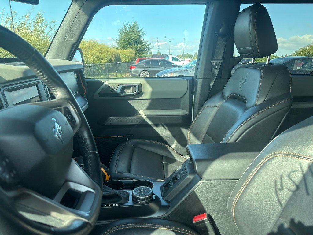 Used 2022 Ford Bronco Badlands AWD/4WD image 6