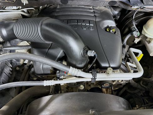 Used 2017 RAM 1500 Classic SLT AWD/4WD image 37