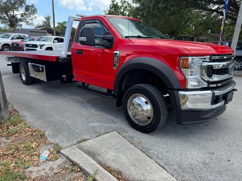 Used 2020 Ford F550 2WD Regular Cab Super Duty image 3