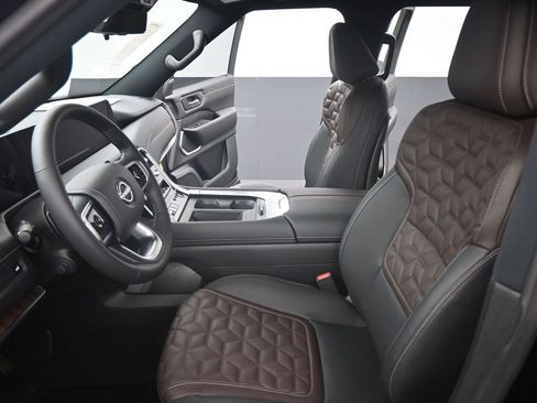 New 2026 Nissan Armada Platinum image 9