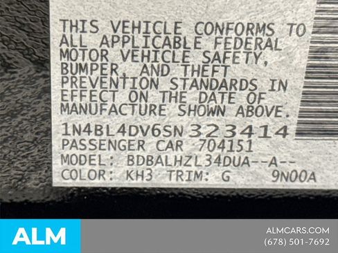 Used 2025 Nissan Altima 2.5 SV FWD image 35
