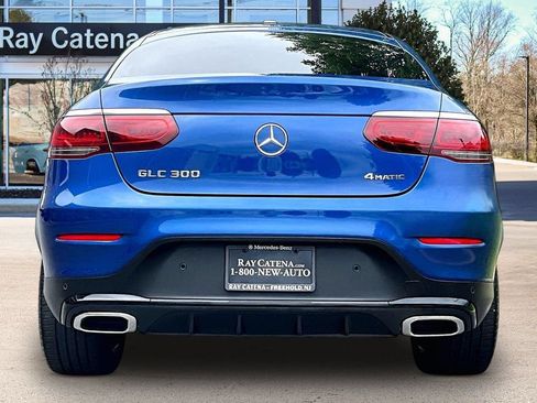 Used 2023 Mercedes-Benz GLC 300 4MATIC Coupe image 4