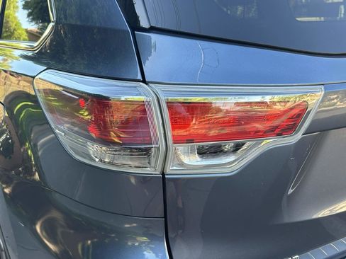 Used 2015 Toyota Highlander XLE FWD image 58