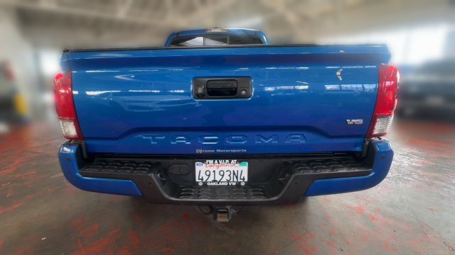Used 2016 Toyota Tacoma TRD Sport RWD image 8