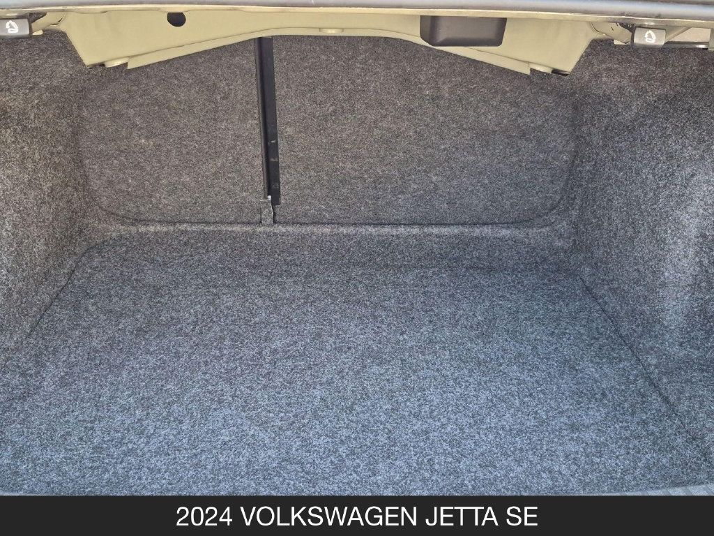 Used 2024 Volkswagen Jetta SE FWD image 23