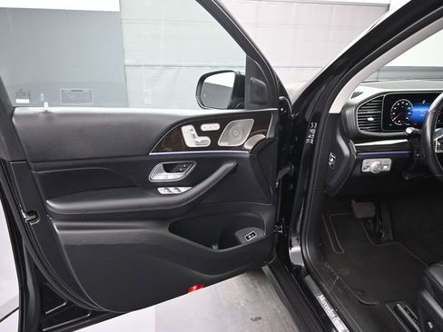 Used 2024 Mercedes-Benz GLS 450 4MATIC image 15