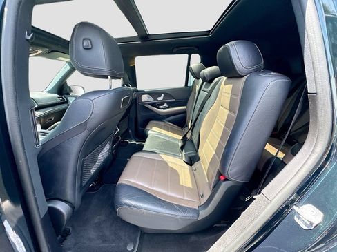 Used 2020 Mercedes-Benz GLS 450 4MATIC image 27