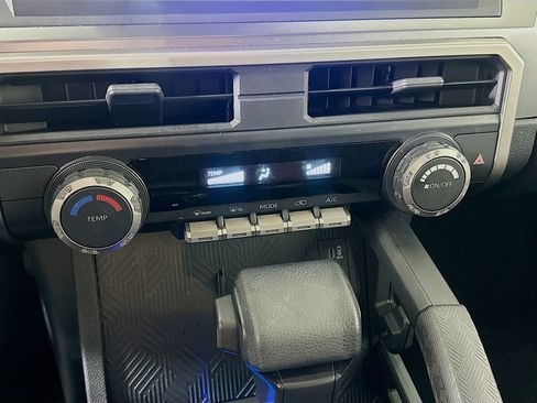 Used 2025 Toyota 4Runner SR5 image 24