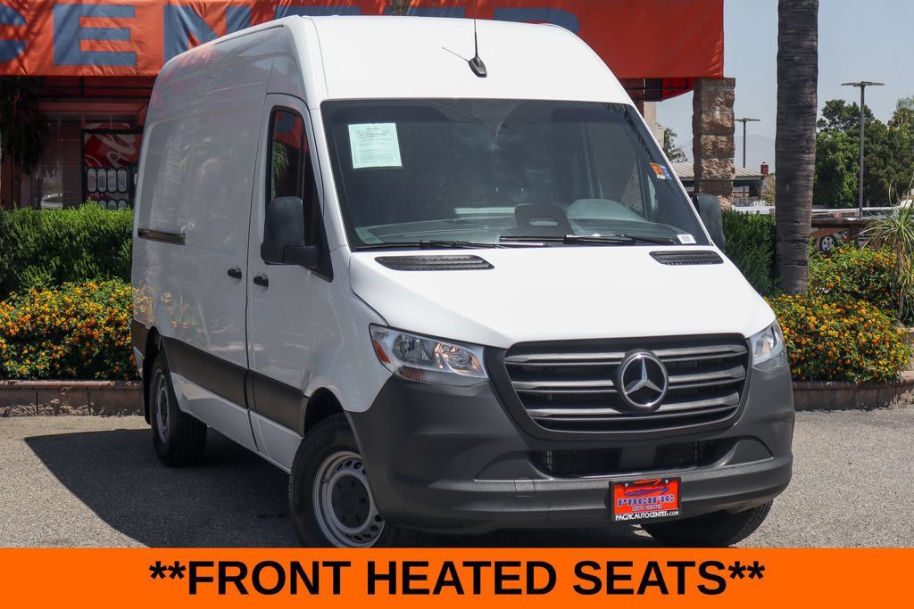 Used 2025 Mercedes-Benz Sprinter 2500 image 2